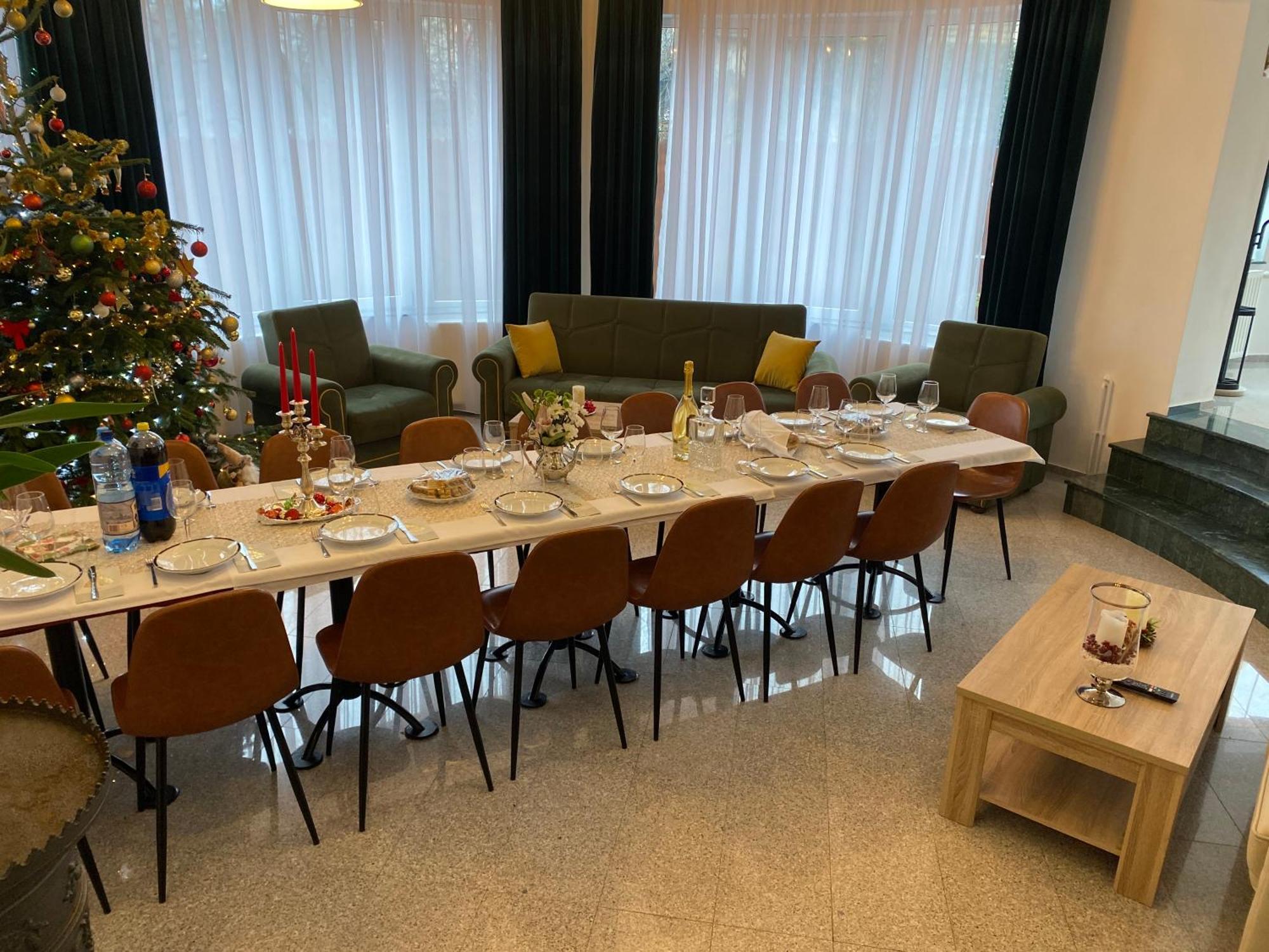 Budux Delux Vila Négyfalu Kültér fotó